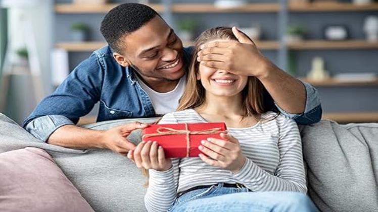 Celebrating Love: Thoughtful Anniversary Gift Ideas